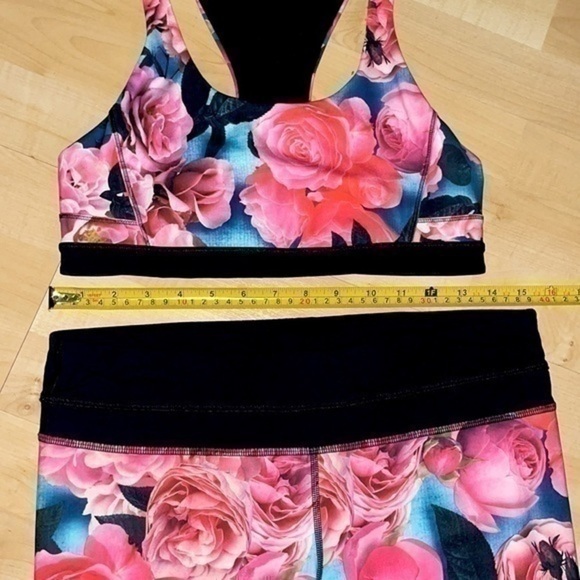 Lululemon set top + inspire crop leggings 8 rose secret garden gently preloved - Picture 6 of 16
